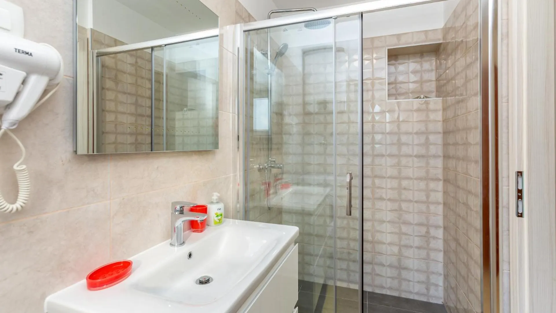 Alojzija - Srednji First Floor - Mpolo Apartment Medulin Croatia