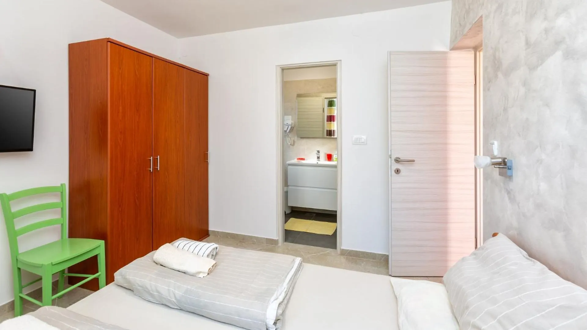 Alojzija - Srednji First Floor - Mpolo Apartment Medulin 0*,